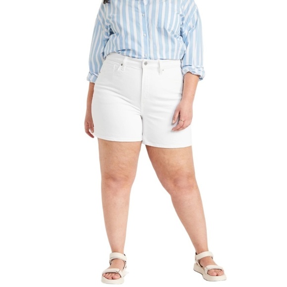 Old Navy Women’s High-Waisted OG Straight White Cuffed Jean Shorts Plus 22 - Picture 1 of 10
